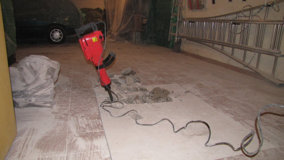 101_fosse_premiers_coups_marteau-piqueur_IMG_2803