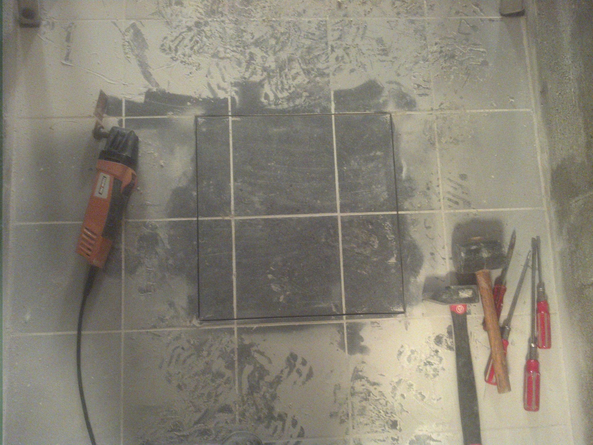 287_fosse_marquage_et_decoupe_trappe_IMG_20230715_024756